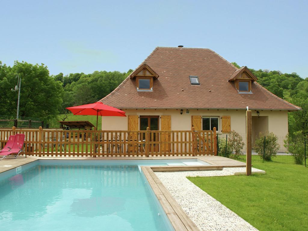 Modern Holiday Home With Private Pool Loubressac Eksteriør bilde